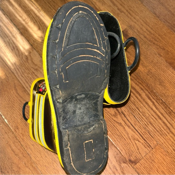 Western Chief Kids Rain Boots - Black and Yellow size 4 - Picture 6 of 7